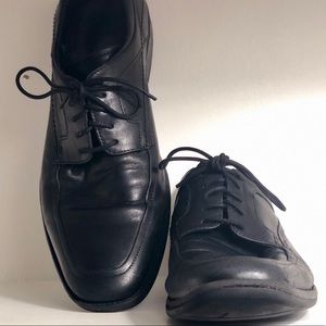 Johnson & Murphy black leather dress shoes